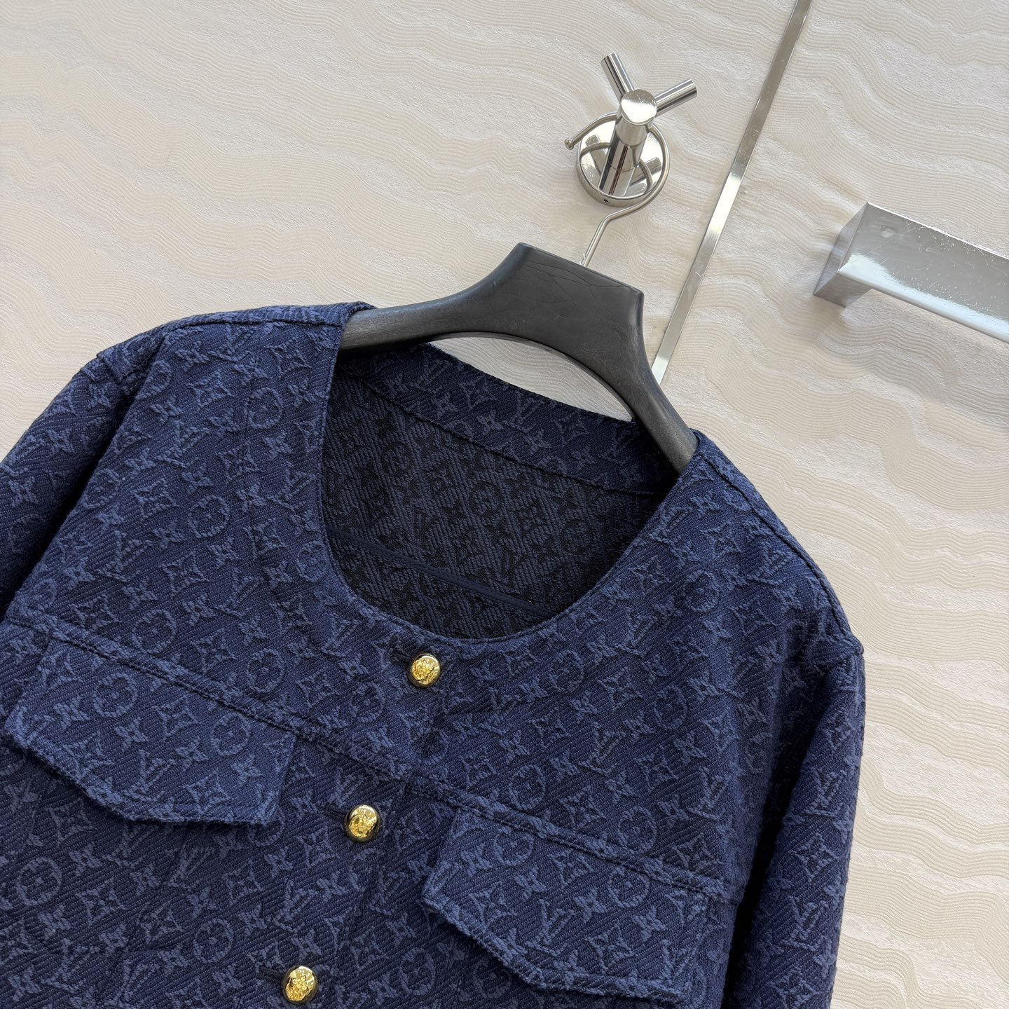 爆单推荐❤️原单品质，26春夏新品Romantique系列，海军蓝MONOGRAM提花logo牛仔小外套