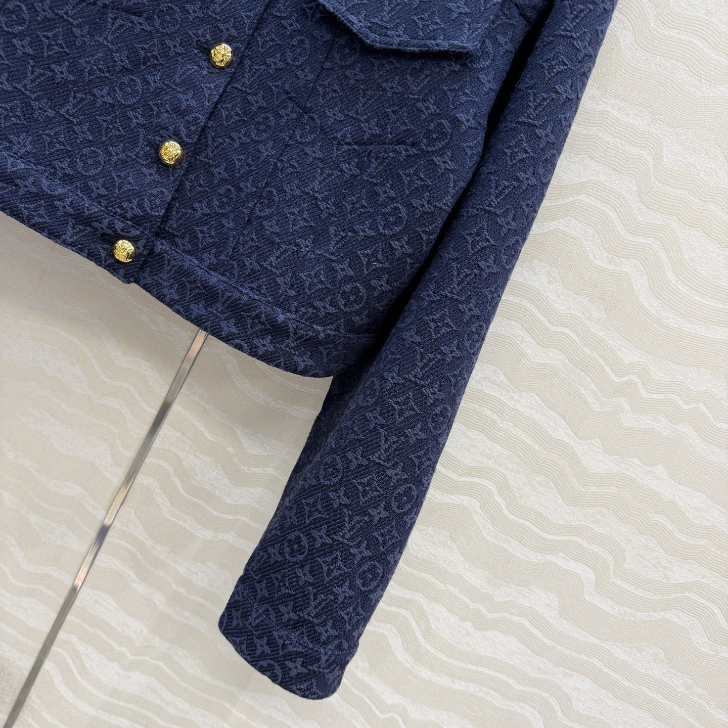 爆单推荐❤️原单品质，26春夏新品Romantique系列，海军蓝MONOGRAM提花logo牛仔小外套