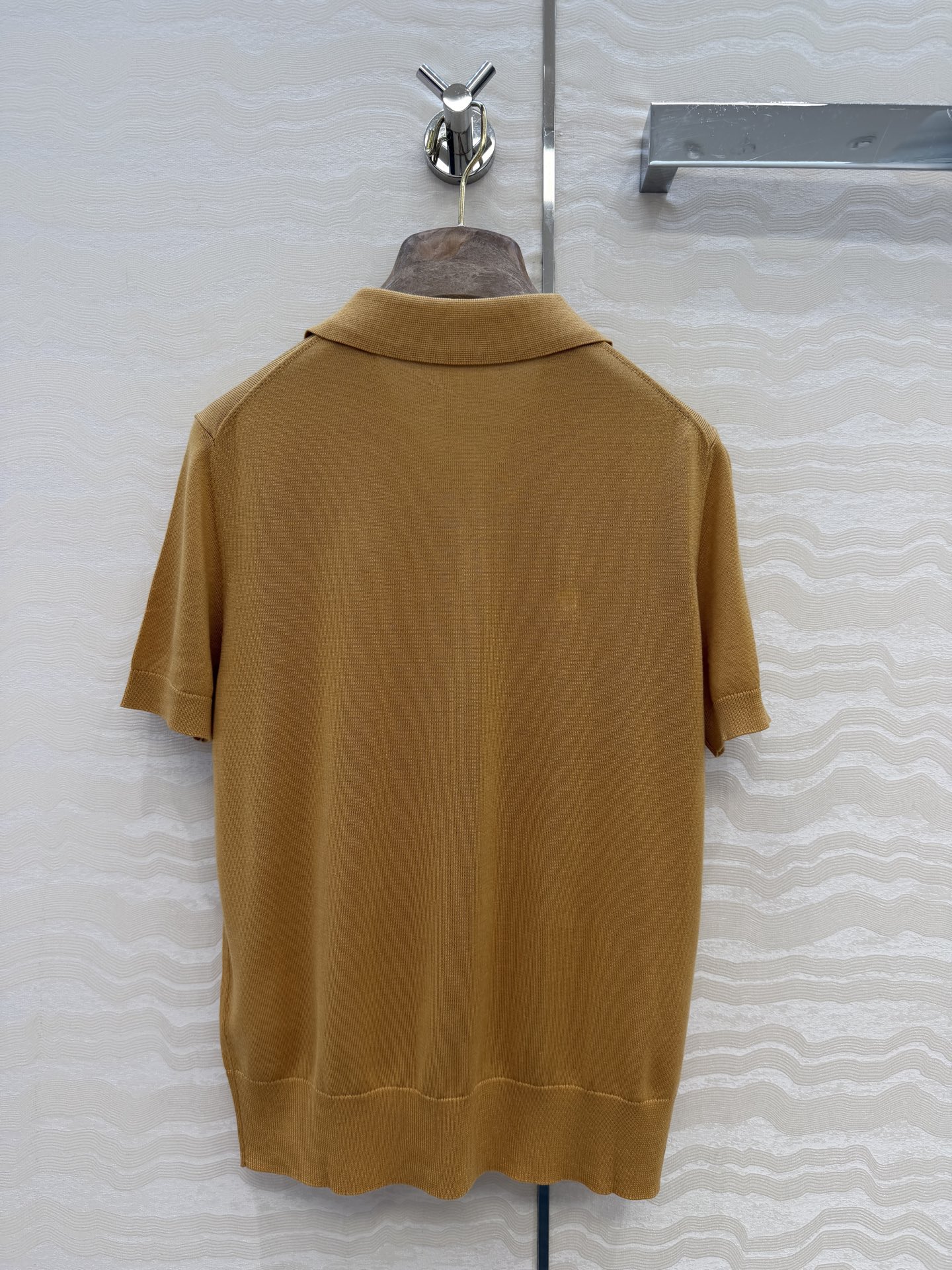 高端原单品质❤️Lp高智感老钱风穿搭！春夏新品高级素色天丝羊毛polo领短袖上衣！18针工艺温柔极致优雅