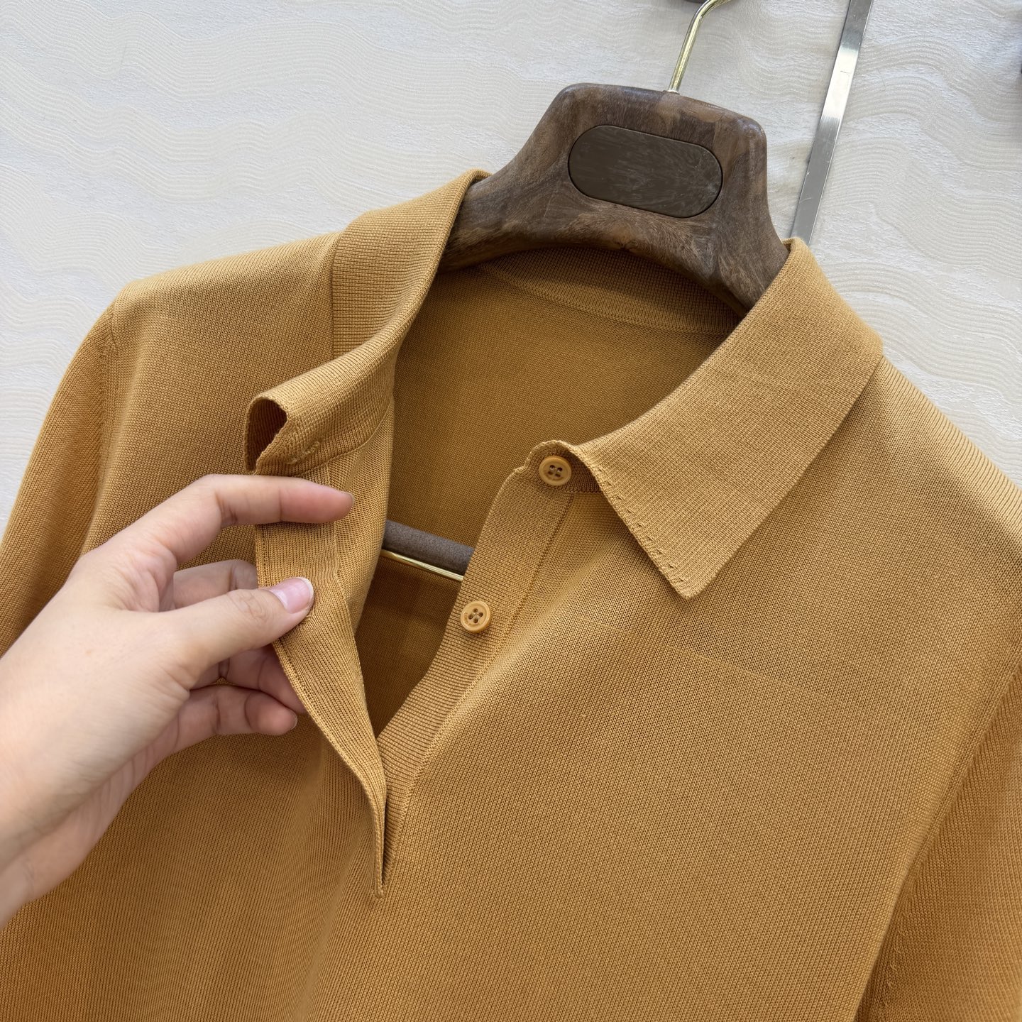 高端原单品质❤️Lp高智感老钱风穿搭！春夏新品高级素色天丝羊毛polo领短袖上衣！18针工艺温柔极致优雅