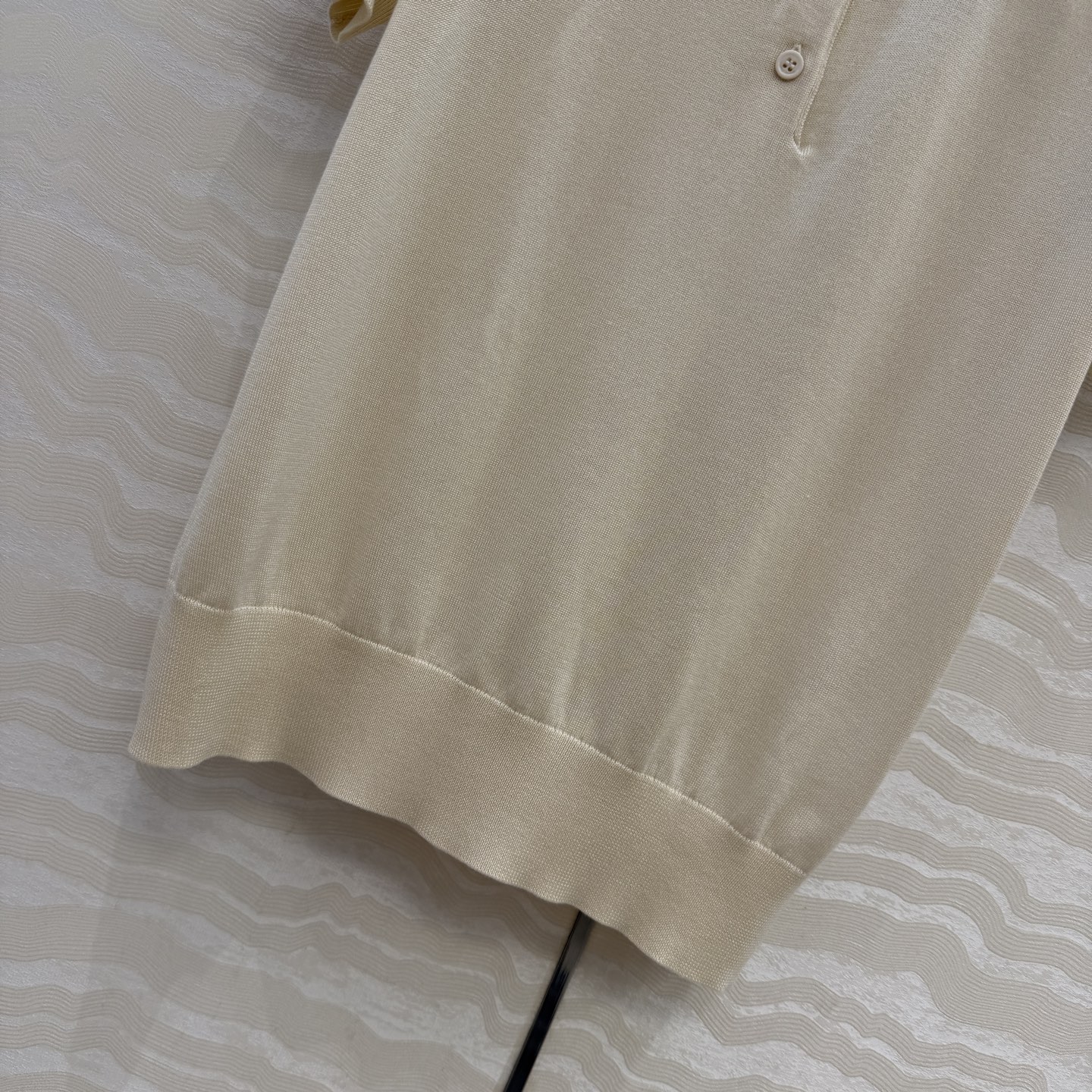 高端原单品质❤️Lp高智感老钱风穿搭！春夏新品高级素色天丝羊毛polo领短袖上衣！18针工艺温柔极致优雅