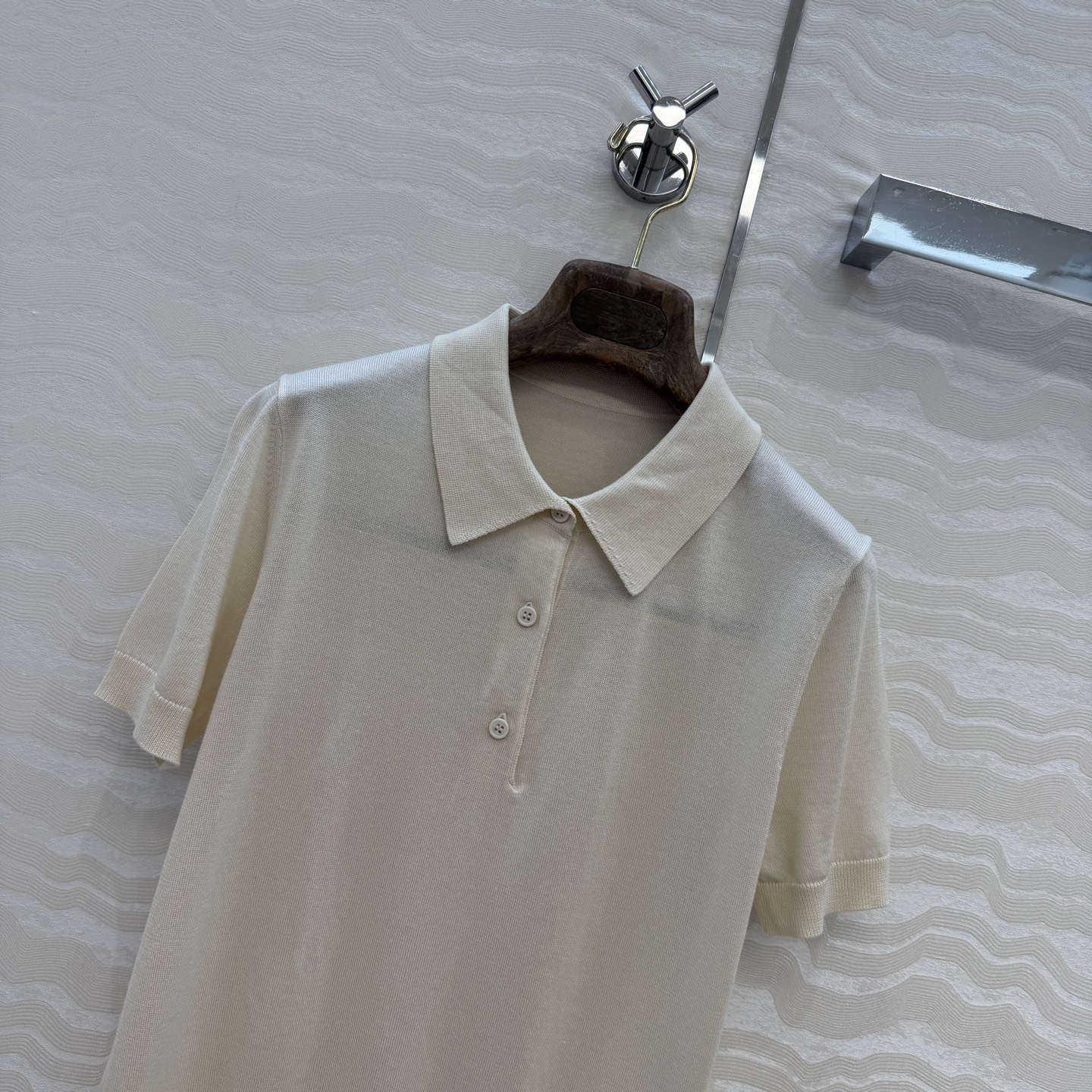 高端原单品质❤️Lp高智感老钱风穿搭！春夏新品高级素色天丝羊毛polo领短袖上衣！18针工艺温柔极致优雅