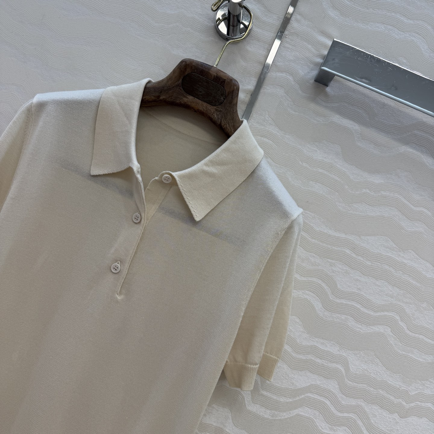 高端原单品质❤️Lp高智感老钱风穿搭！春夏新品高级素色天丝羊毛polo领短袖上衣！18针工艺温柔极致优雅