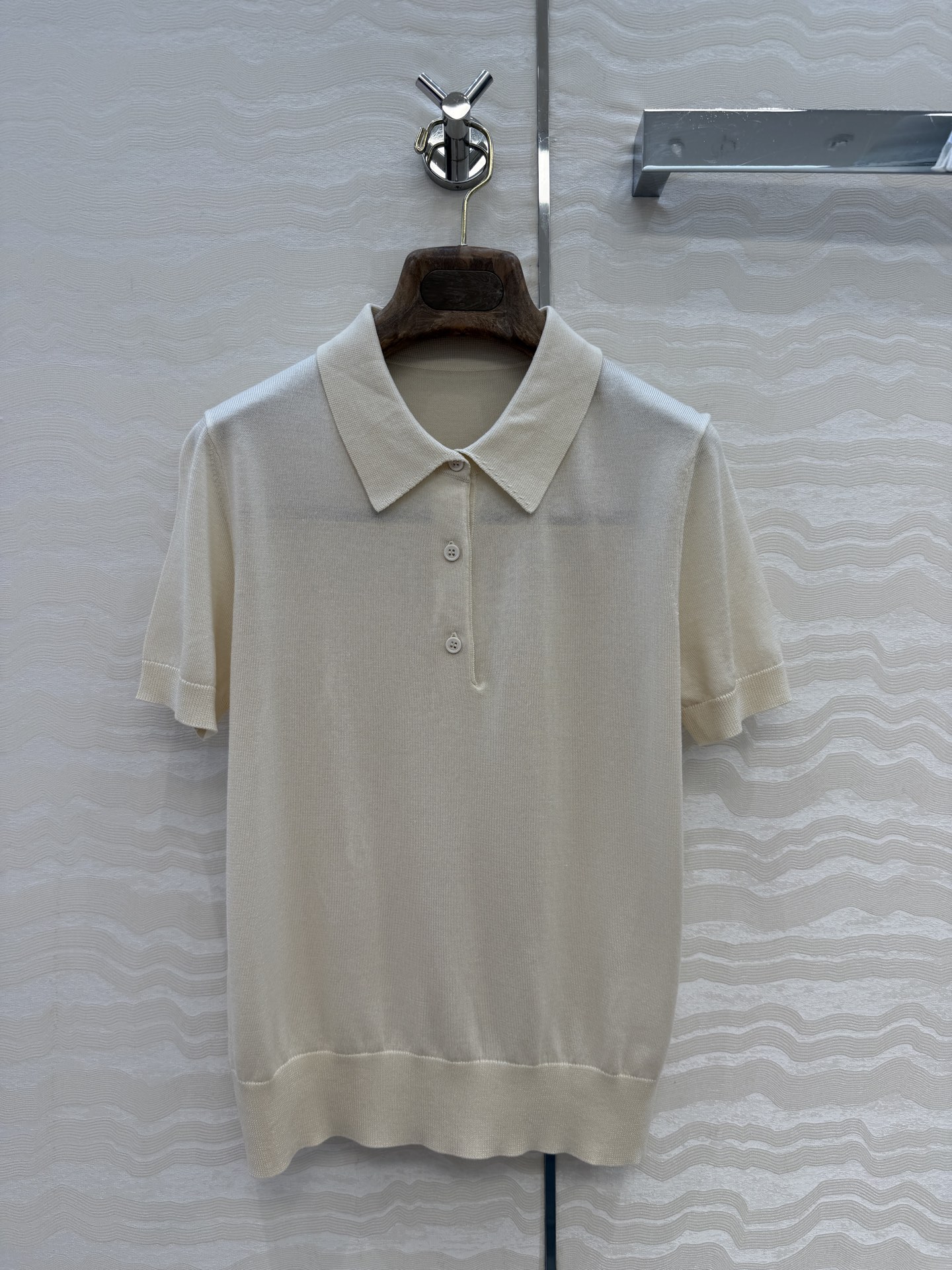 高端原单品质❤️Lp高智感老钱风穿搭！春夏新品高级素色天丝羊毛polo领短袖上衣！18针工艺温柔极致优雅