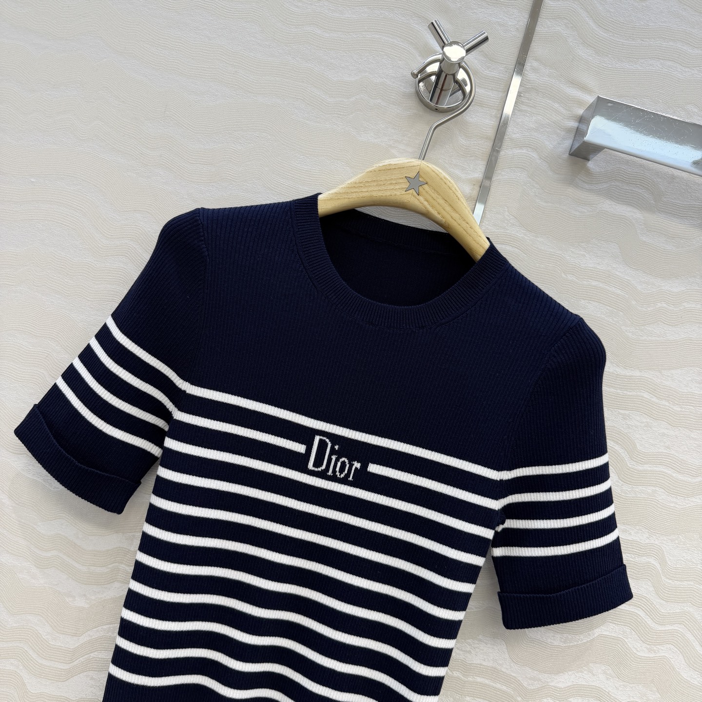 高端原单品质，❤️MissD26春夏新品！海军风圆领修身设计针织衫！条纹撞色超级显白的色调！定制进口纯棉