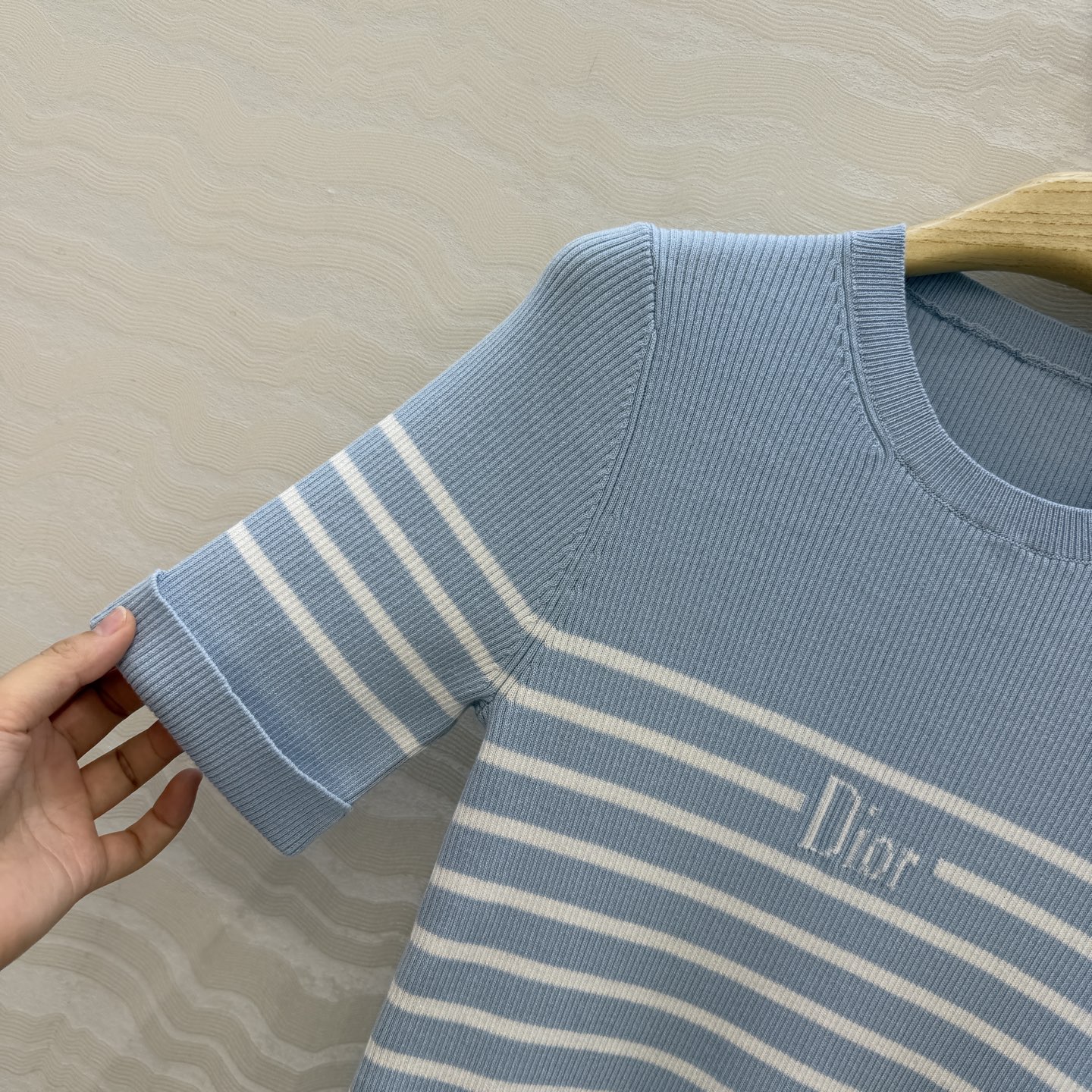 高端原单品质，❤️MissD26春夏新品！海军风圆领修身设计针织衫！条纹撞色超级显白的色调！定制进口纯棉