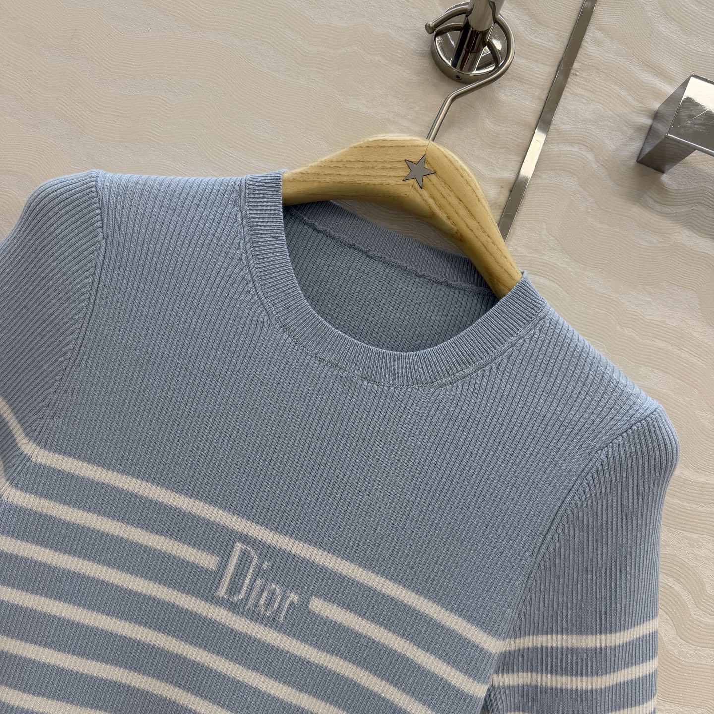 高端原单品质，❤️MissD26春夏新品！海军风圆领修身设计针织衫！条纹撞色超级显白的色调！定制进口纯棉