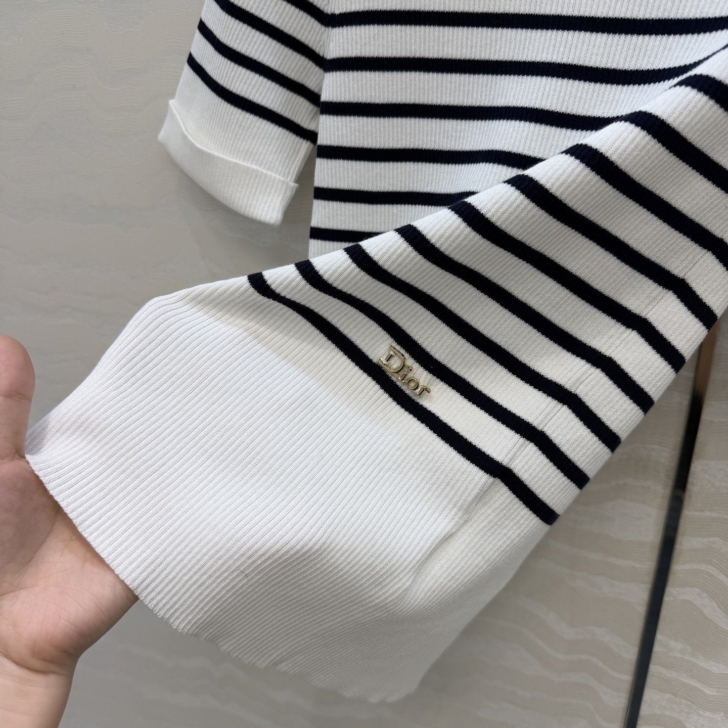 高端原单品质，❤️MissD26春夏新品！海军风圆领修身设计针织衫！黑白条纹撞色超级显白的色调！定制进口