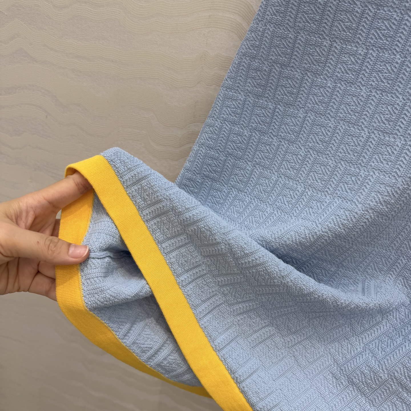 原单品质❤️FF兰西雅同款春夏新品。polo领针织连衣裙！马卡龙配色夏日气息满满！双织纯棉蚕丝纱线细腻柔