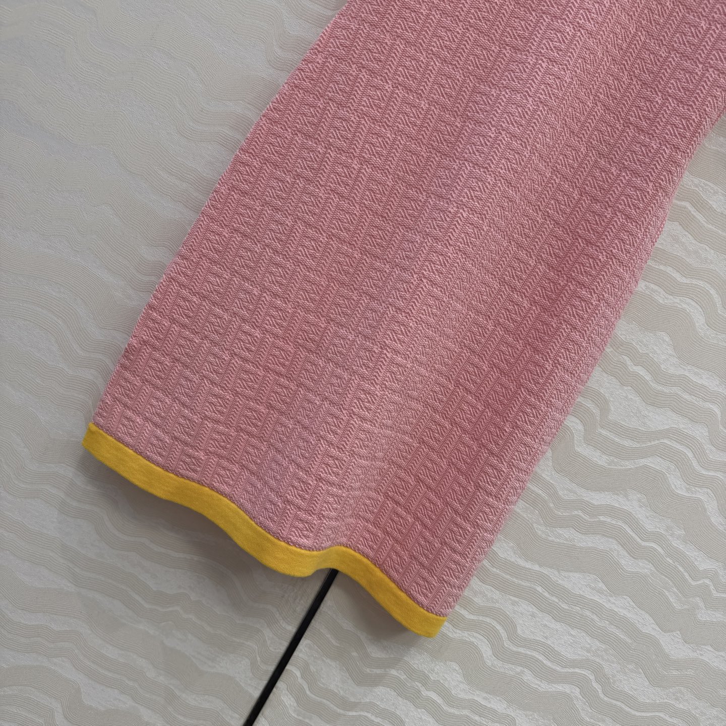 原单品质❤️FF兰西雅同款春夏新品。polo领针织连衣裙！马卡龙配色夏日气息满满！双织纯棉蚕丝纱线细腻柔