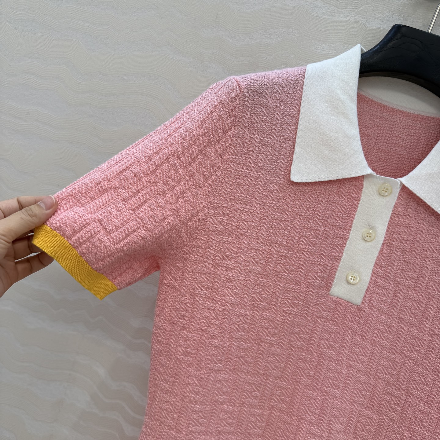 原单品质❤️FF兰西雅同款春夏新品。polo领针织连衣裙！马卡龙配色夏日气息满满！双织纯棉蚕丝纱线细腻柔