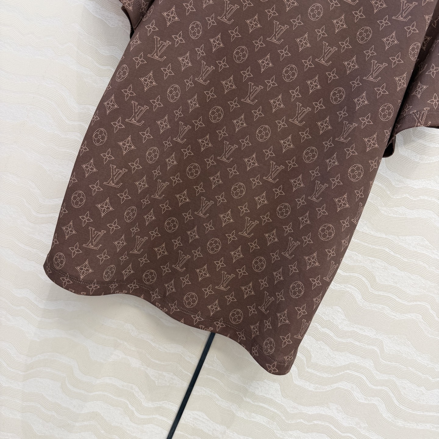 爆单推荐，原单品质💕26春夏新品经典MONOGRAM印花短袖T恤。时髦又高级，经典版型上身减龄绝绝子！白