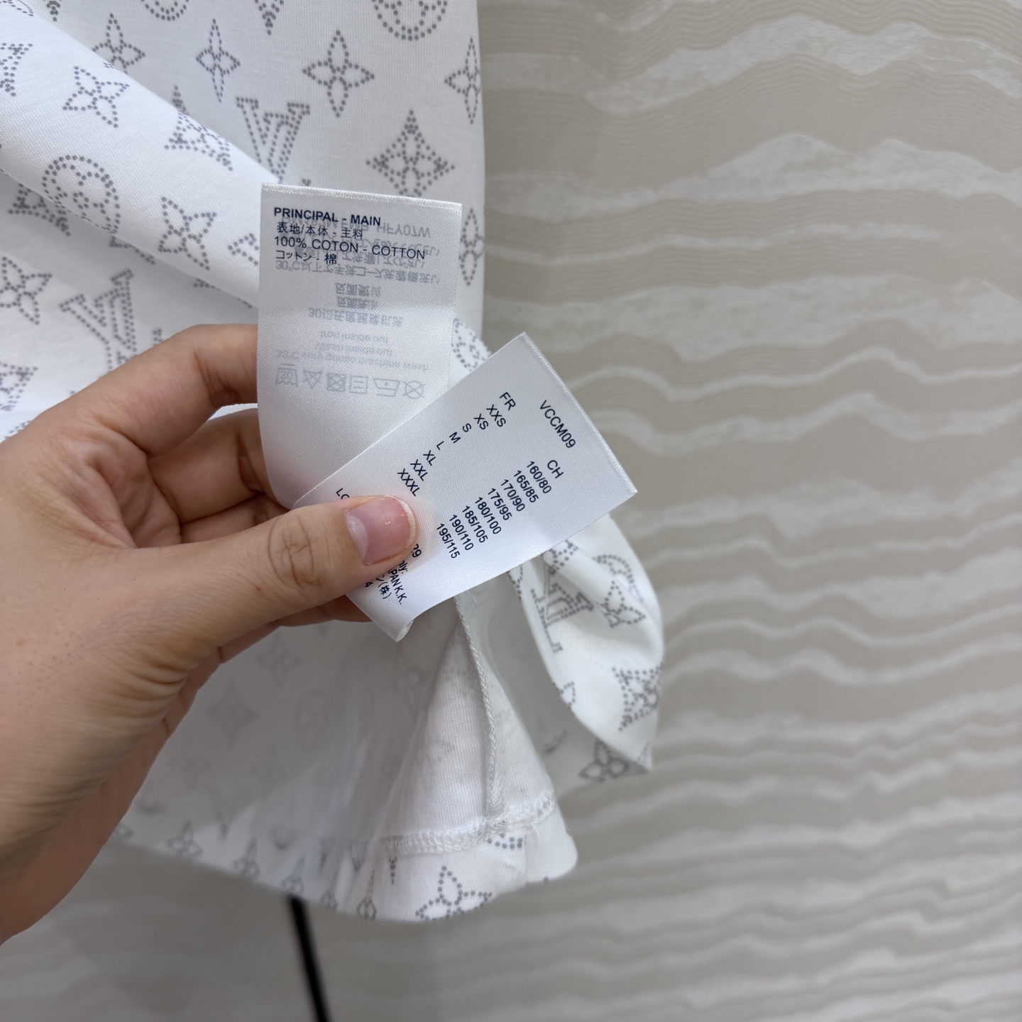 爆单推荐，原单品质💕26春夏新品经典MONOGRAM印花短袖T恤。时髦又高级，经典版型上身减龄绝绝子！白