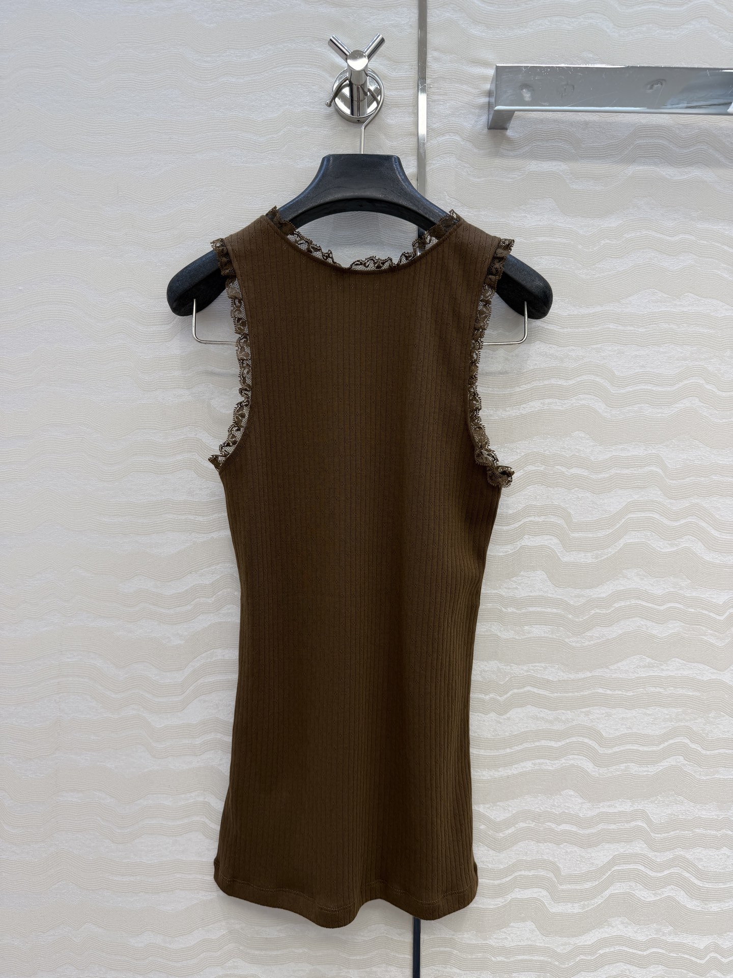 爆单推荐❤️原单品质🌸miu系少女穿搭！知性分子学院风U领小背心！气质氛围感叠搭单品，定制100%提花纯