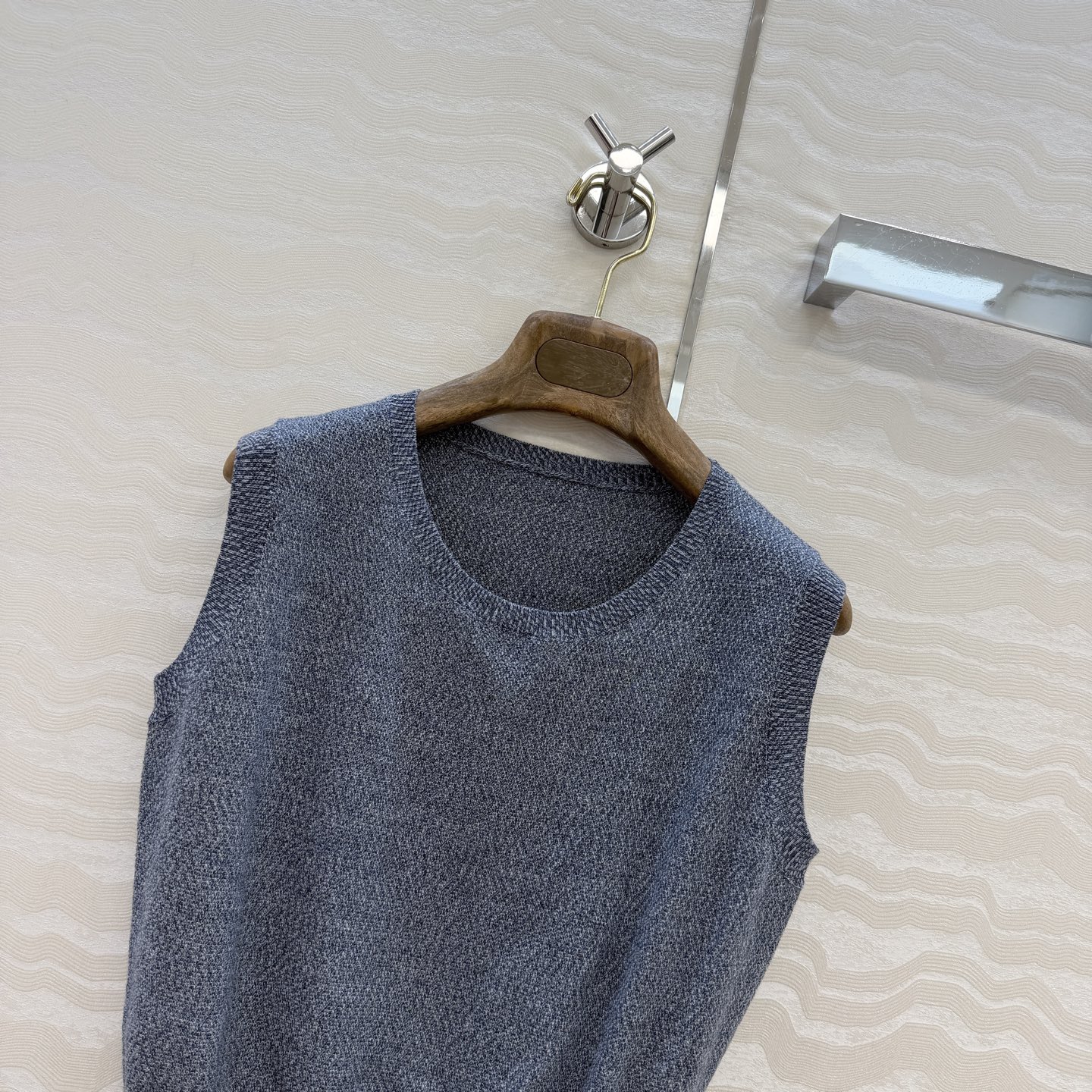 高端原单品质❤️Lp高智感老钱风穿搭！春夏新品高级静谧蓝针织背心！18针工艺温柔极致优雅的调调，简约风气