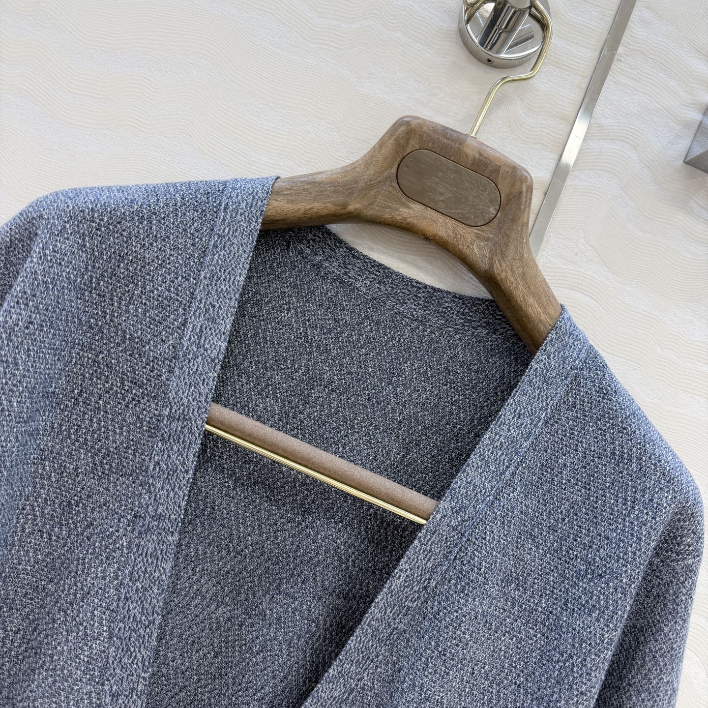 高端原单品质❤️Lp高智感老钱风穿搭！春夏新品高级静谧蓝针织短袖开衫。18针工艺温柔极致优雅的调调，简约