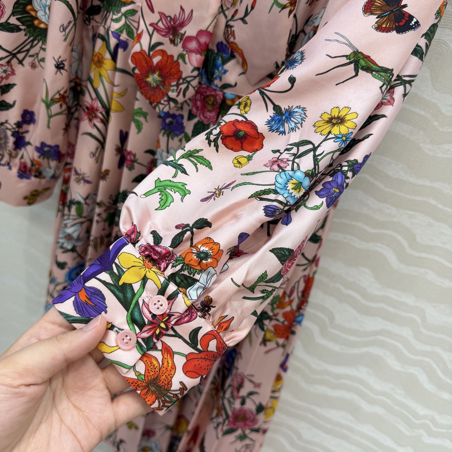 高端原单品质💕26春夏GG花㚏真丝连衣裙！100%真丝斜纹绸，气质飘带领结设计，压褶裙摆经典版型上身巨显