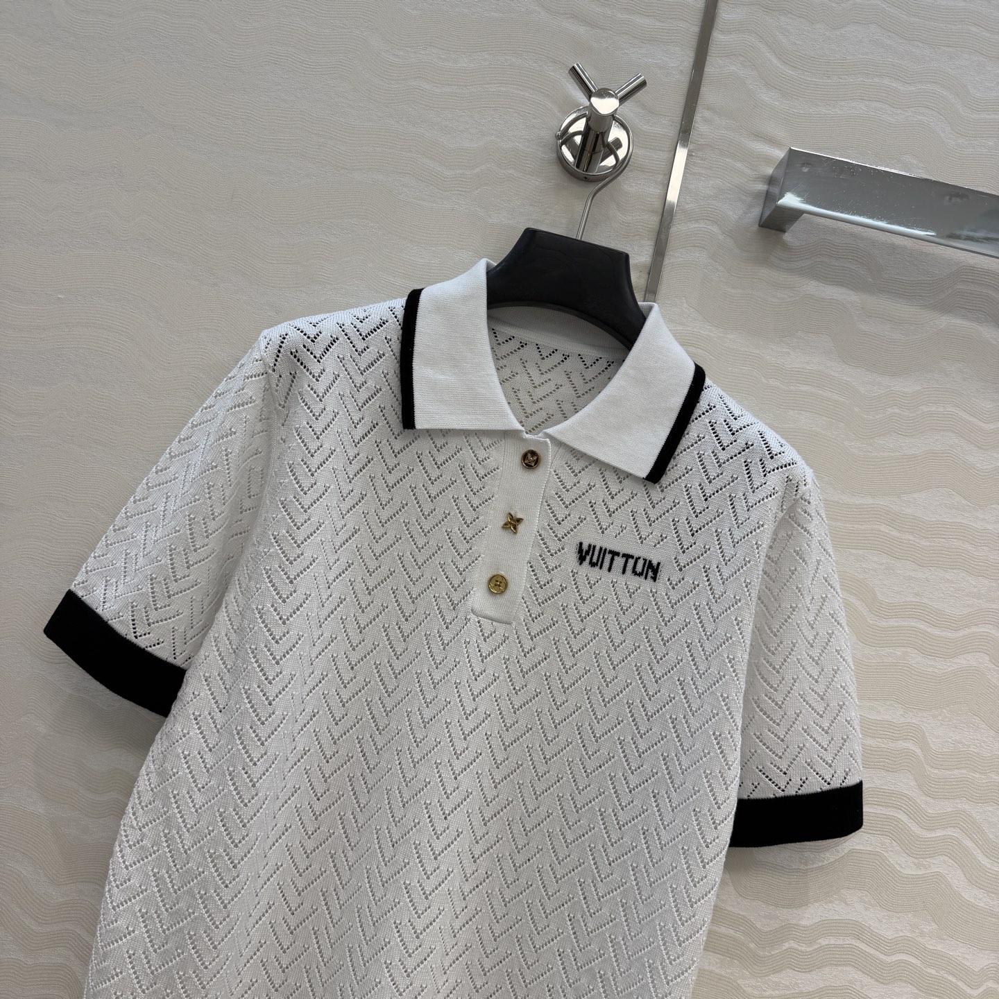 高端原单品质！Monogram花㚏针织polo短袖上衣！18针瑞士机重工定位缕空嵌花工艺贯穿时髦高级感！