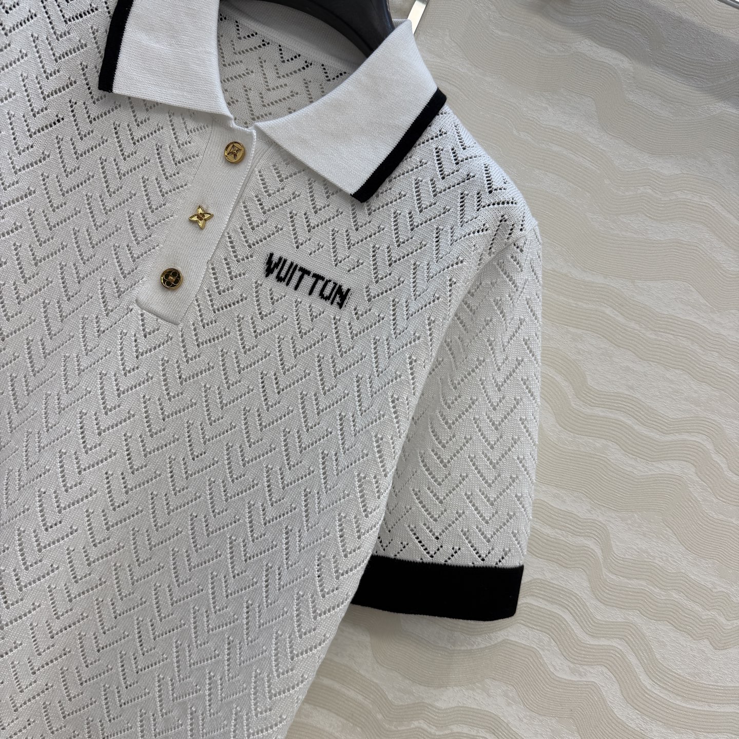 高端原单品质！Monogram花㚏针织polo短袖上衣！18针瑞士机重工定位缕空嵌花工艺贯穿时髦高级感！