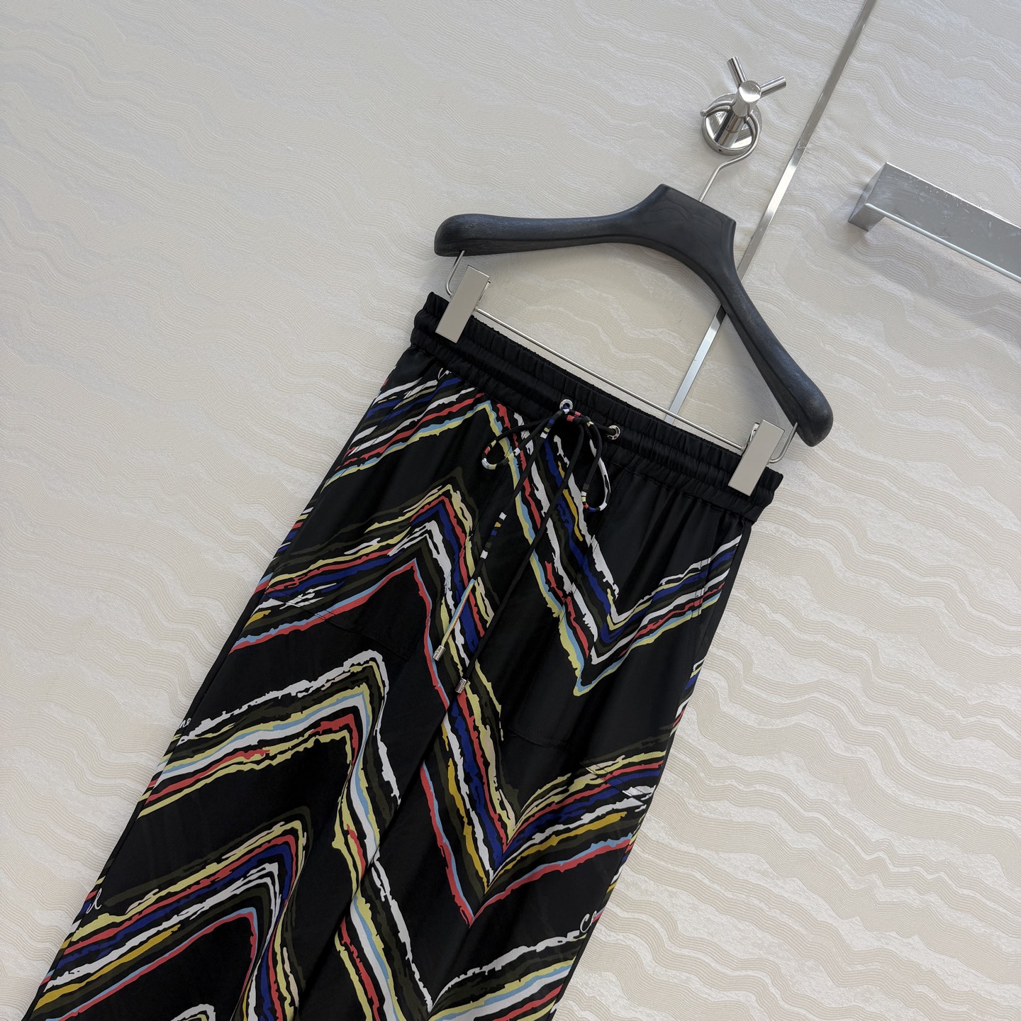 高端原单品质❤️Coco女孩beach沙滩🏖️系列度假新品！彩条波浪🌊真丝直筒裤！100%真丝双邹面料丝