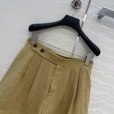 高端原单品质,RL26春夏新品,高级感老钱风穿搭,定制进口砂洗100%亚麻面料搭扣西装小短裤!重磅高支数 高端原单品质,RL26春夏新品,高级感老钱风穿搭,定制进口砂洗100%亚麻面料搭扣西装小短裤!重磅高支数