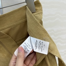 高端原单品质,RL26春夏新品,高级感老钱风穿搭,定制进口砂洗100%亚麻面料搭扣西装小短裤!重磅高支数 高端原单品质,RL26春夏新品,高级感老钱风穿搭,定制进口砂洗100%亚麻面料搭扣西装小短裤!重磅高支数