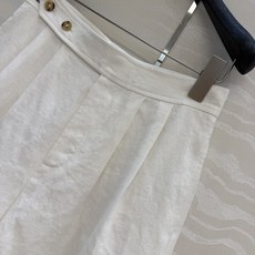 高端原单品质,RL26春夏新品,高级感老钱风穿搭,定制进口砂洗100%亚麻面料搭扣西装小短裤!重磅高支数 高端原单品质,RL26春夏新品,高级感老钱风穿搭,定制进口砂洗100%亚麻面料搭扣西装小短裤!重磅高支数