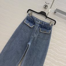 原单品质🍒coco女孩穿搭,26s怀旧洗水丹宁牛仔裤!手工编织金属链条带口袋装饰。菱格刺绣袋盖 直筒裤型 原单品质🍒coco女孩穿搭,26s怀旧洗水丹宁牛仔裤!手工编织金属链条带口袋装饰。菱格刺绣袋盖 直筒裤型