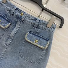 原单品质🍒coco女孩穿搭,26s怀旧洗水丹宁牛仔半裙!手工编织金属链条带口袋装饰。菱格刺绣袋盖 高腰版 原单品质🍒coco女孩穿搭,26s怀旧洗水丹宁牛仔半裙!手工编织金属链条带口袋装饰。菱格刺绣袋盖 高腰版