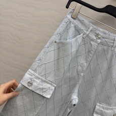原单品质❤️Coco女孩beach沙滩🏖️系列度假新品!重工刺绣菱格线绣牛仔直筒裤!工装口袋卷裤脚设计经 原单品质❤️Coco女孩beach沙滩🏖️系列度假新品!重工刺绣菱格线绣牛仔直筒裤!工装口袋卷裤脚设计经