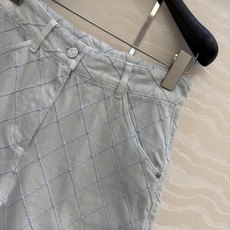 原单品质❤️Coco女孩beach沙滩🏖️系列度假新品!重工刺绣菱格线绣牛仔中裤!工装口袋卷裤脚设计经典 原单品质❤️Coco女孩beach沙滩🏖️系列度假新品!重工刺绣菱格线绣牛仔中裤!工装口袋卷裤脚设计经典