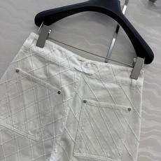原单品质❤️Coco女孩beach沙滩🏖️系列度假新品!重工刺绣菱格线绣牛仔中裤!工装口袋卷裤脚设计经典 原单品质❤️Coco女孩beach沙滩🏖️系列度假新品!重工刺绣菱格线绣牛仔中裤!工装口袋卷裤脚设计经典
