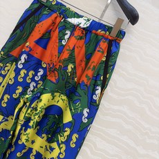 高端原单品质❤️Coco女孩beach沙滩🏖️系列度假新品,海洋🌊系列涂鸦字母印花真丝直筒裤!100%真 高端原单品质❤️Coco女孩beach沙滩🏖️系列度假新品,海洋🌊系列涂鸦字母印花真丝直筒裤!100%真