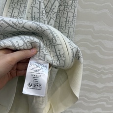 高端原单品质,MissD针织🧶连帽外套!立体双织logo工艺原版定制进口纱线!减龄气质经典版型百搭不挑人 高端原单品质,MissD针织🧶连帽外套!立体双织logo工艺原版定制进口纱线!减龄气质经典版型百搭不挑人