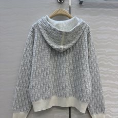 高端原单品质,MissD针织🧶连帽外套!立体双织logo工艺原版定制进口纱线!减龄气质经典版型百搭不挑人 高端原单品质,MissD针织🧶连帽外套!立体双织logo工艺原版定制进口纱线!减龄气质经典版型百搭不挑人