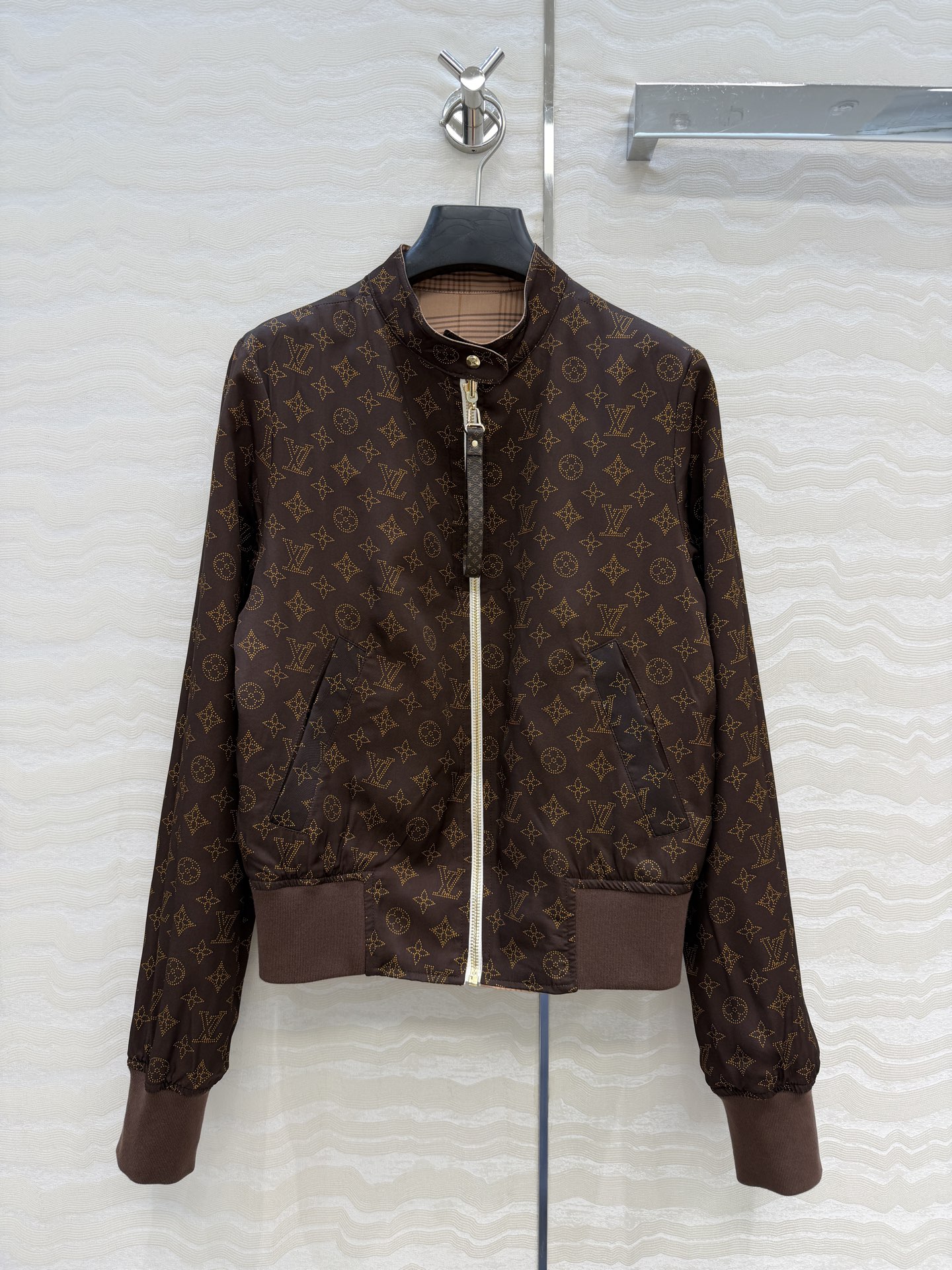 高端原单品质❤️26春夏新品MONOGRAM印花真丝夹克外套！100%真丝斜纹绸，纯棉复古格纹，双面可穿