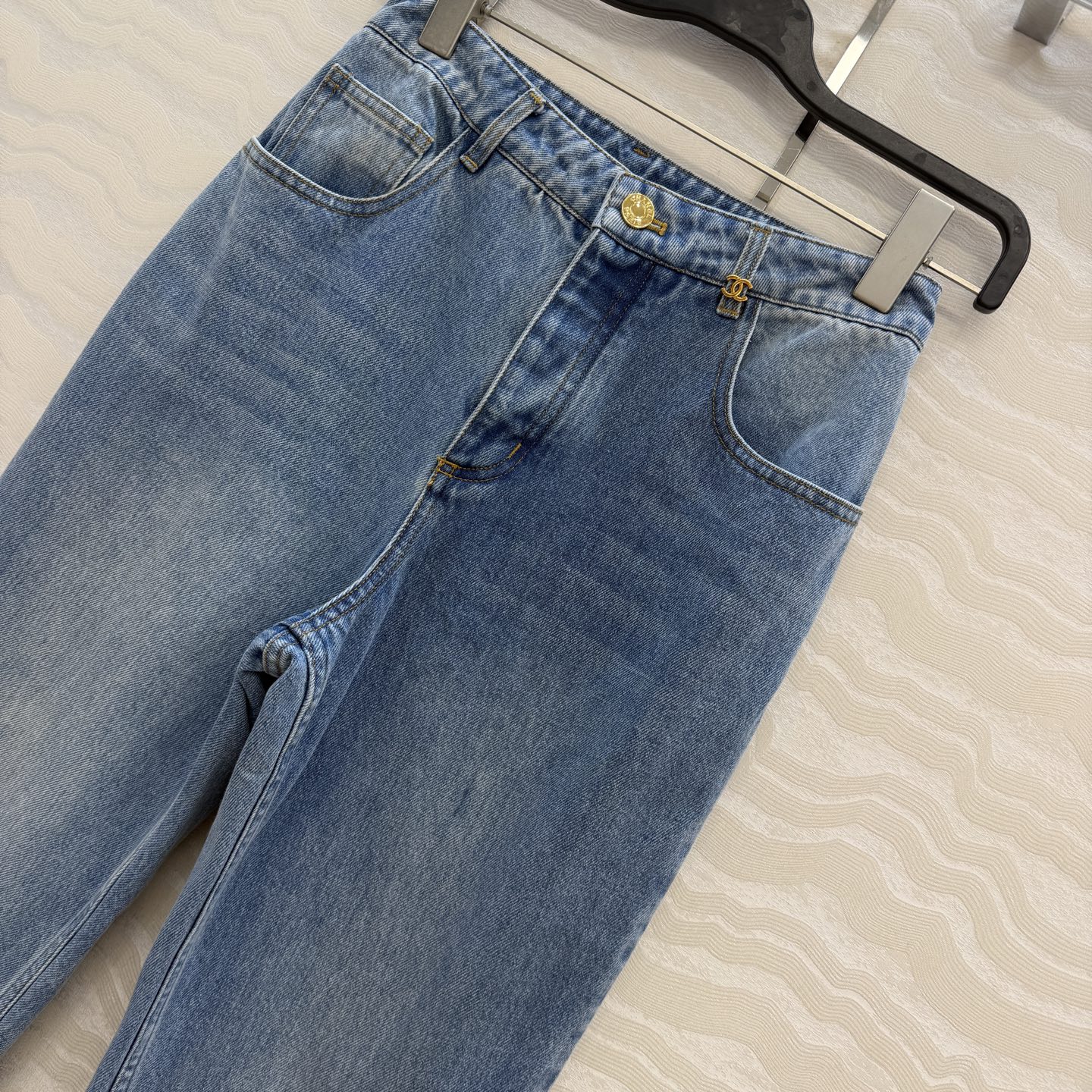 爆单推荐❤️coco女孩26P春夏新品，jenie同款白标小直筒牛仔裤！白富美必入叠搭神器！定制重工立体