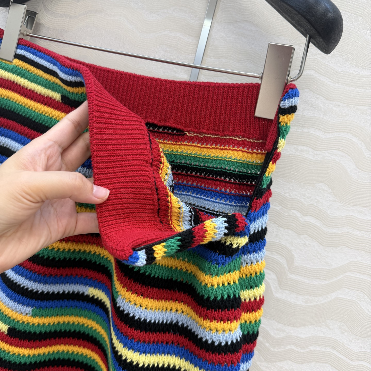 原单品质❤️Coco女孩beach沙滩🏖️系列度假新品！彩虹🌈拼色勾织小半裙。手工毛须边工艺，绝美小仙女