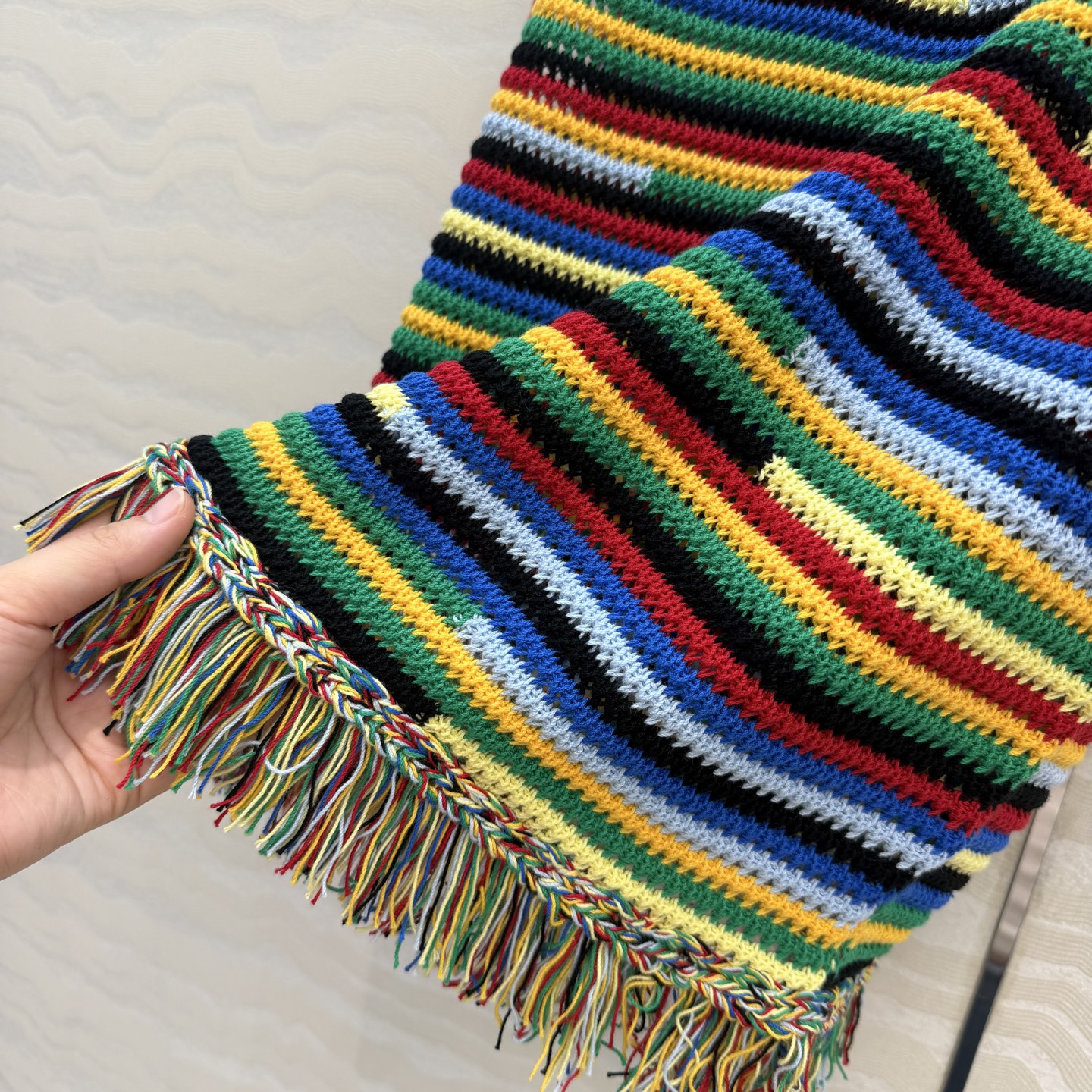 原单品质❤️Coco女孩beach沙滩🏖️系列度假新品！彩虹🌈拼色勾织小背心。手工毛须边工艺，绝美小仙女