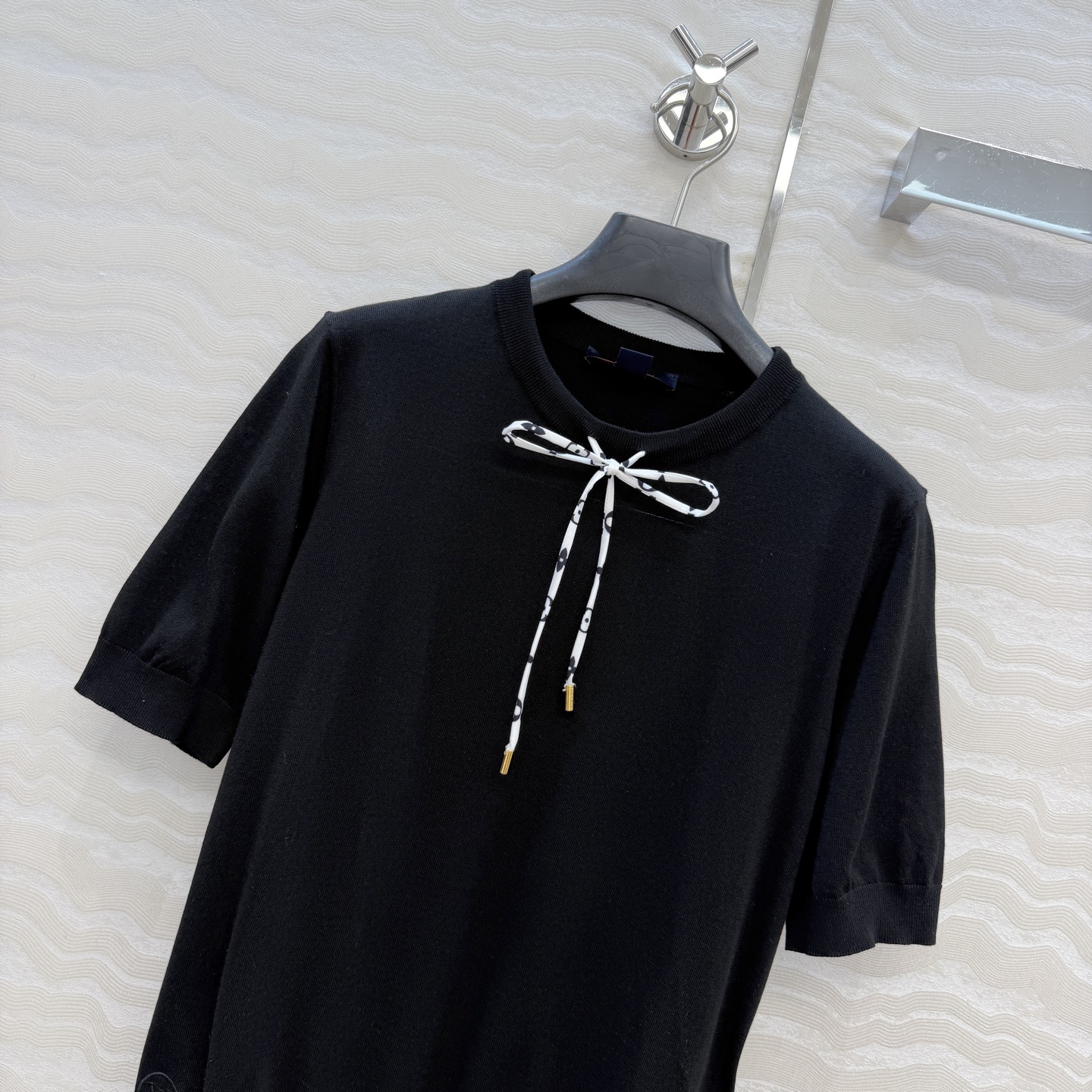 高端原单品质！26春夏新品，Monogram花㚏领结针织短袖上衣！18针瑞士机工艺！进口天丝纯棉纱线细腻