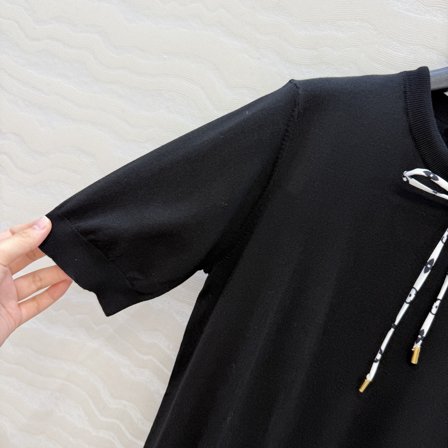 高端原单品质！26春夏新品，Monogram花㚏领结针织短袖上衣！18针瑞士机工艺！进口天丝纯棉纱线细腻