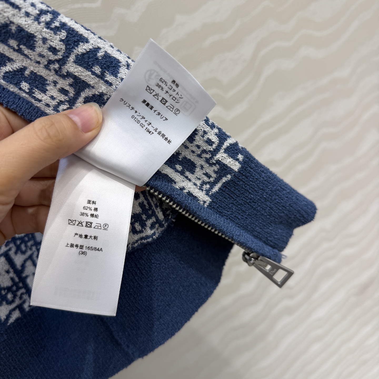 高端原单品质，MissD针织🧶连帽外套！立体双织老花工艺。原版定制进口纱线！减龄气质经典版型百搭不挑人！