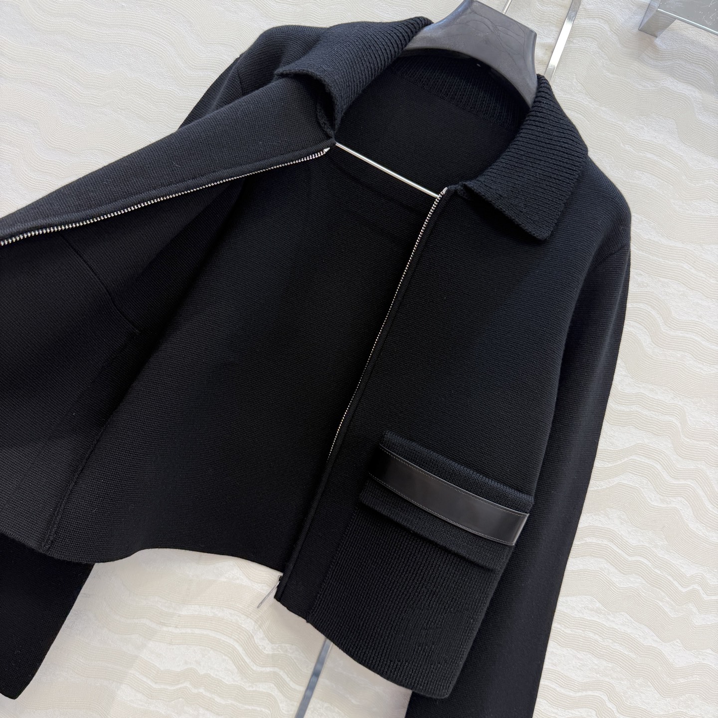 高端原单品质❤️H高智感穿搭！26秋冬新品，经典翻领夹克羊毛外套！品质控必入🌚重磅950克瑞士机莱卡双织