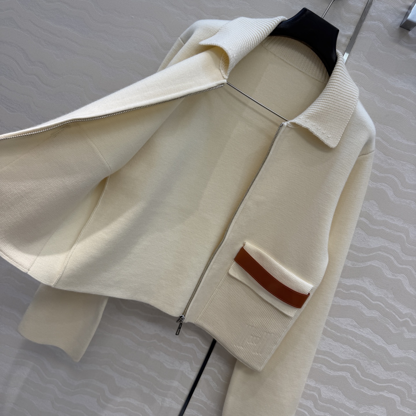 高端原单品质❤️H高智感穿搭！26秋冬新品，经典翻领夹克羊毛外套！品质控必入🌚重磅950克瑞士机莱卡双织