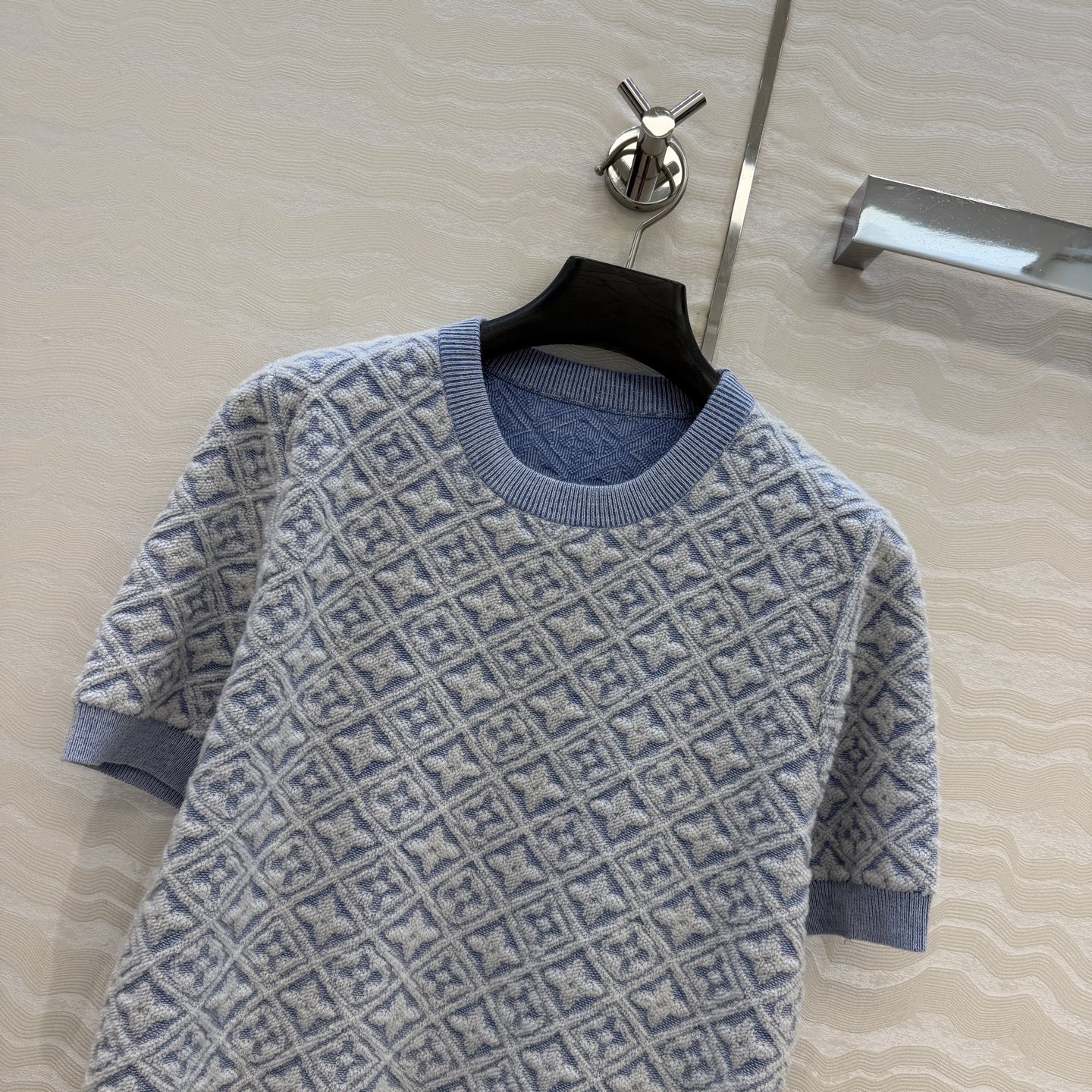 高端原单品质💕神仙颜值Resort度假系列限定新品！MONOGRAM提花羊毛短袖上衣！撞色包边抽绳设计经