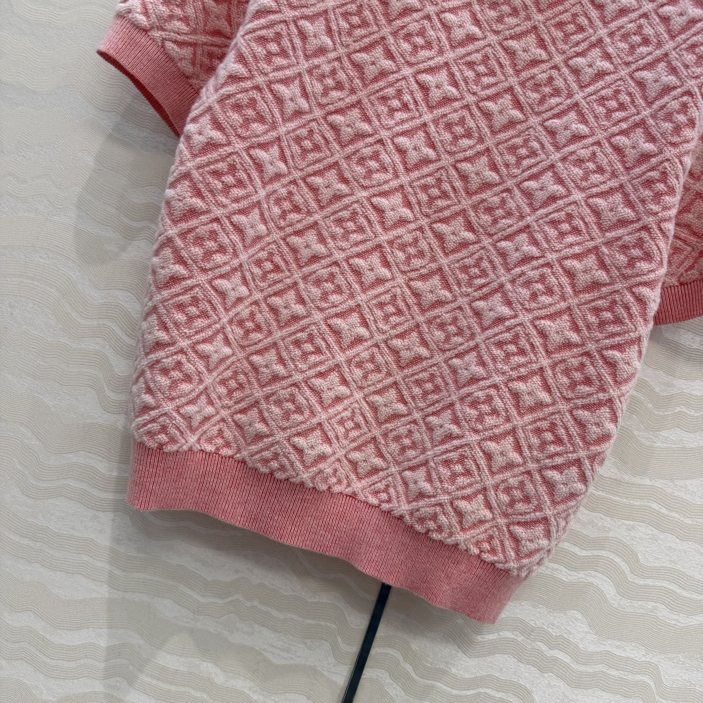高端原单品质💕神仙颜值Resort度假系列限定新品！MONOGRAM提花羊毛短袖上衣！撞色包边抽绳设计经