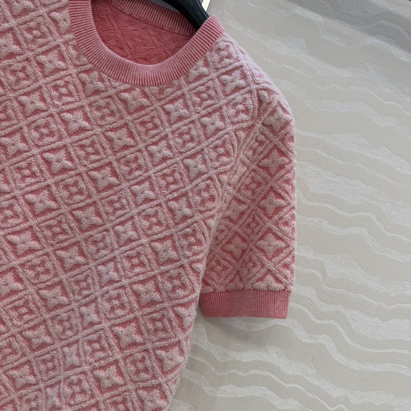 高端原单品质💕神仙颜值Resort度假系列限定新品！MONOGRAM提花羊毛短袖上衣！撞色包边抽绳设计经