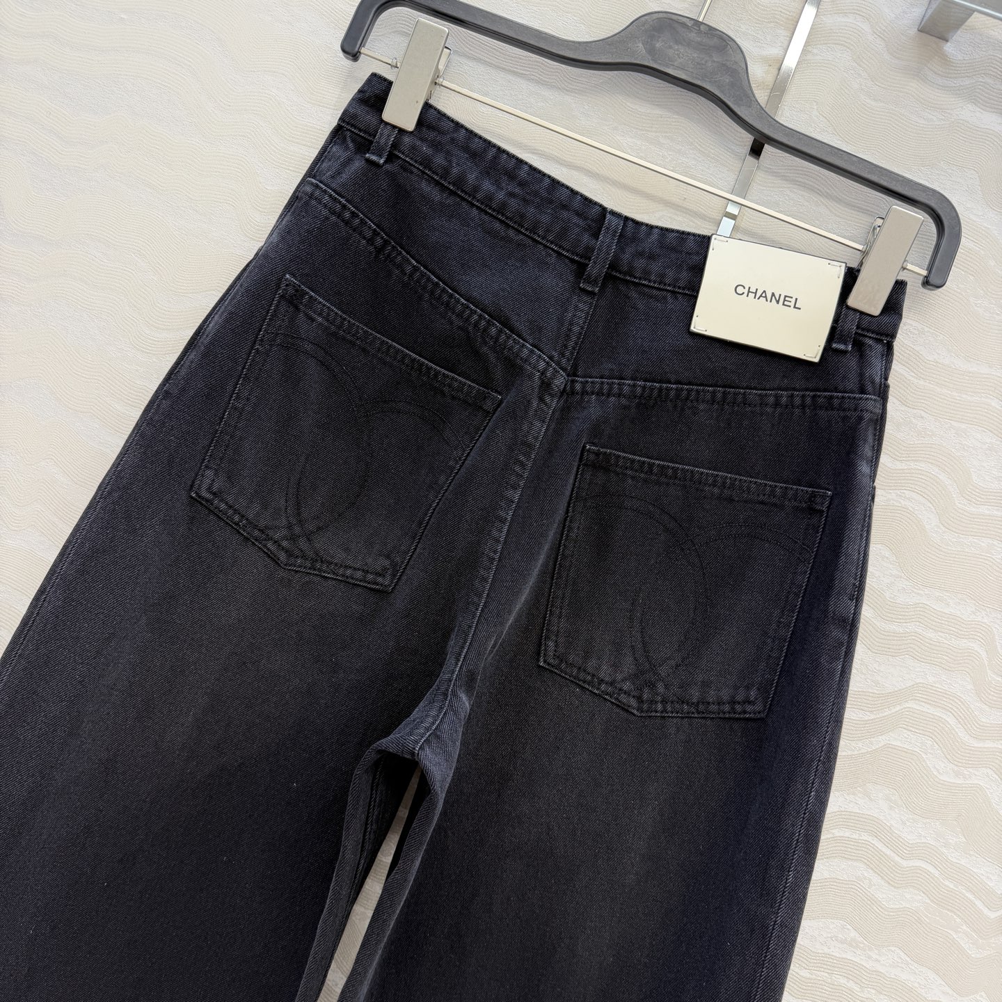 原单品质❤️coco女孩26p春夏新品，大阔腿直筒牛仔裤！白富美必入叠搭神器！定制重工立体双C口袋，复古