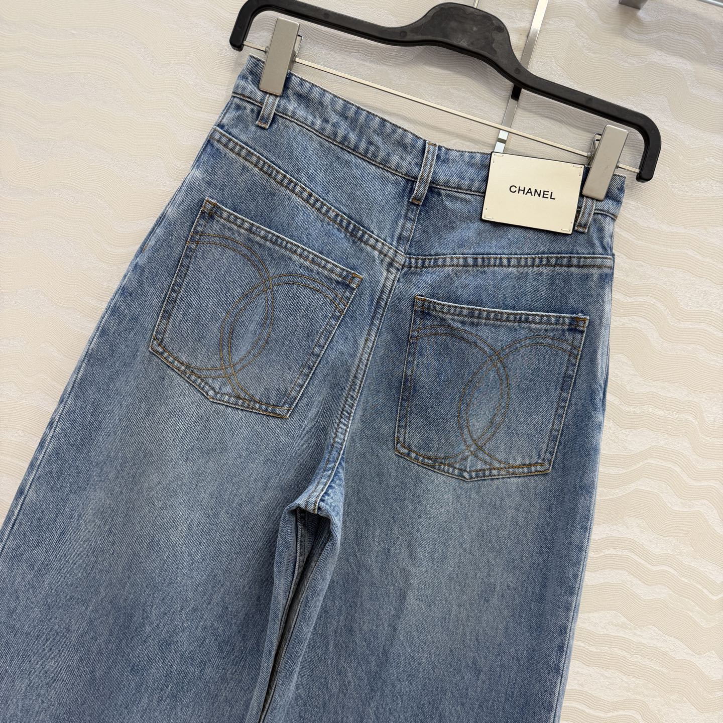 原单品质❤️coco女孩26p春夏新品，大阔腿直筒牛仔裤！白富美必入叠搭神器！定制重工立体双C口袋，复古
