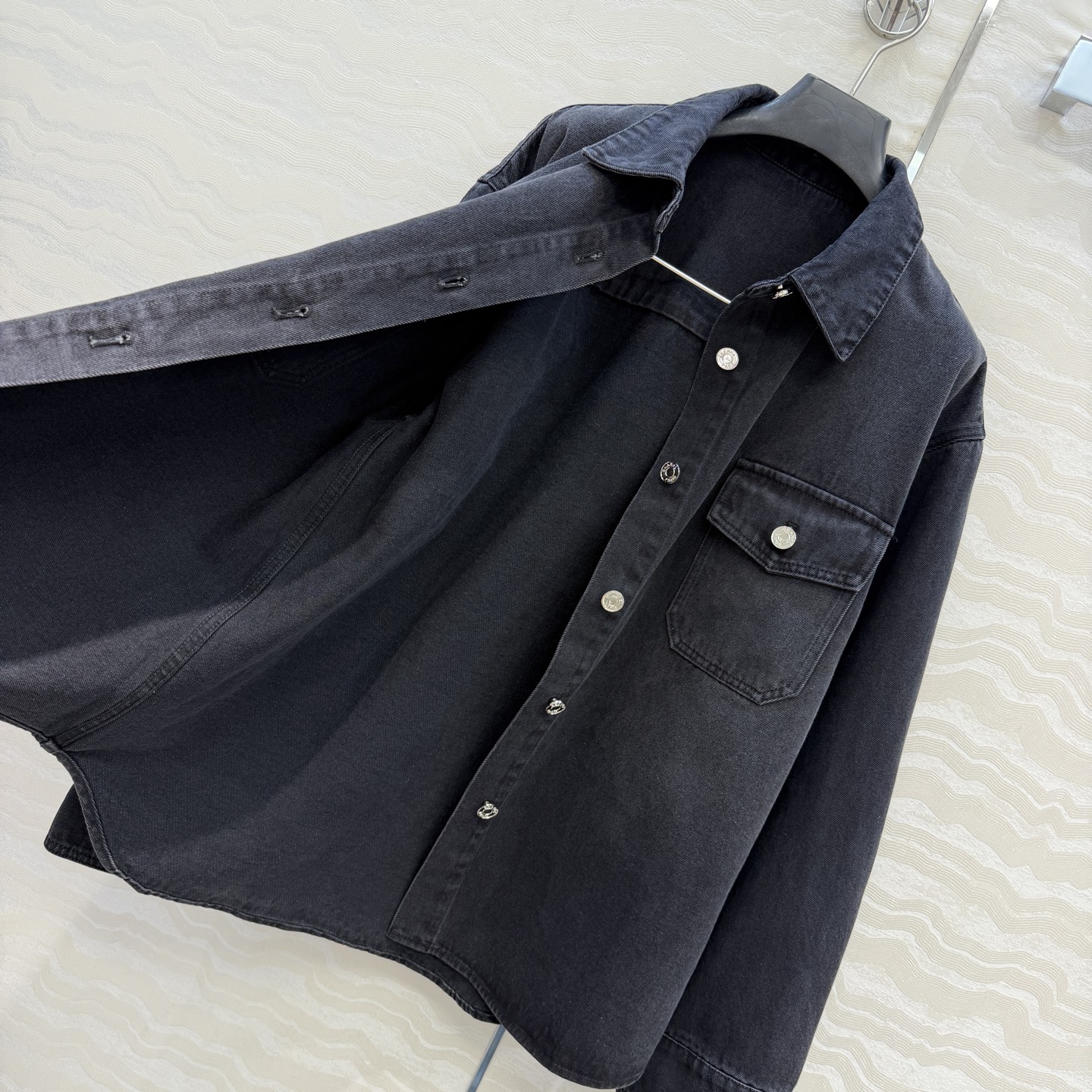 原单品质❤️coco女孩26p春夏新品，翻领衬衫外套！白富美必入叠搭神器！工装双口袋大衬衫，复古酵素洗水